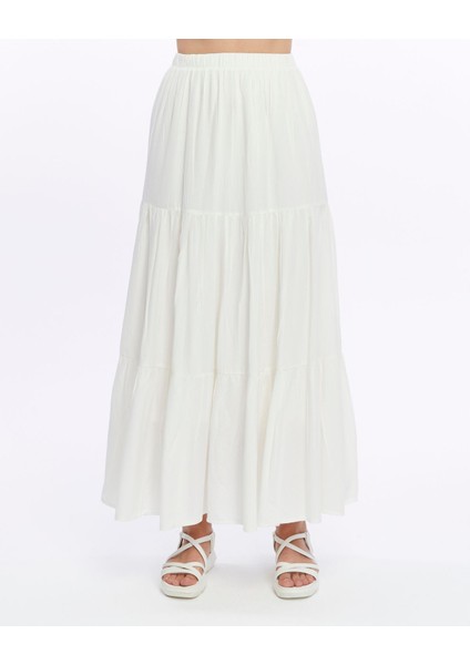 Astarlı Viskon Kumaş Beyaz Uzun Fırfırlı Etek