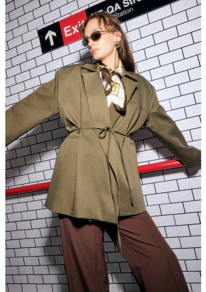 Bağcıklı Poliviskon Ceket Haki