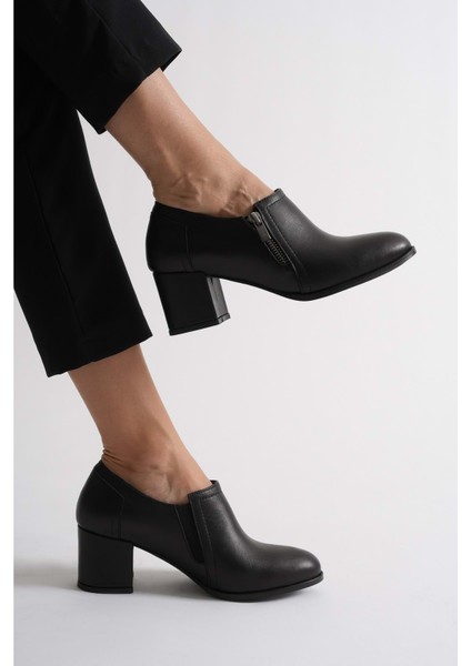 Kadın Hakiki Deri Fermuar Detaylı Şık Topuklu Ayakkabı - Siyah