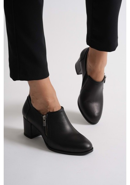 Kadın Hakiki Deri Fermuar Detaylı Şık Topuklu Ayakkabı - Siyah fiyatları