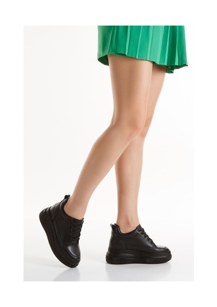 Siyah Kadın Gizli Topuklu Bağcıklı Spor Ayakkabıe