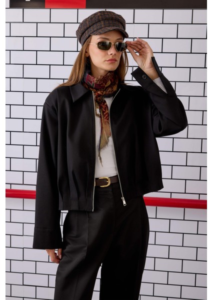 Pile Detaylı Poliviskon Ceket Siyah fiyatları