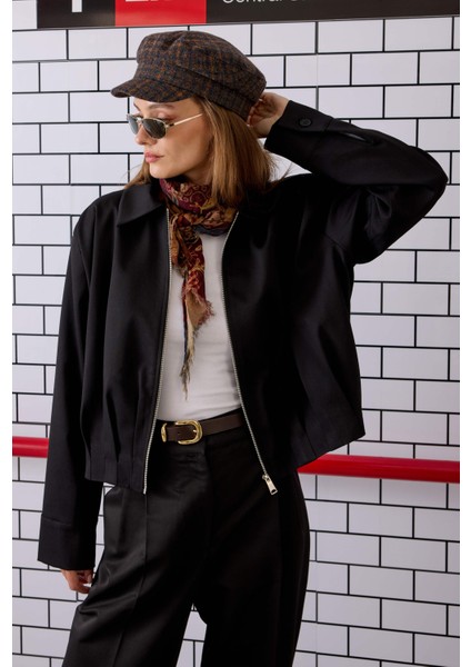 Pile Detaylı Poliviskon Ceket Siyah fırsatları