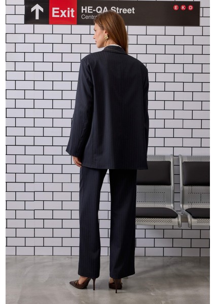 Yırtmaç Detaylı Ceket Lacivert modelleri