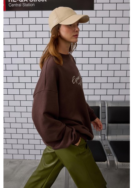 Nakışlı Sweatshirt Acı Kahve fırsatları