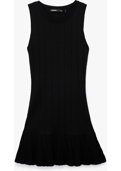 Yuvarlak Yaka Kolsuz Midi Boy Triko Elbise