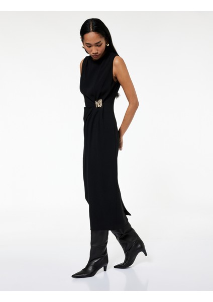 Krep Kumaş Drapeli Aksesuar Detaylı Bisiklet Yaka Kolsuz Midi Elbise fiyatları