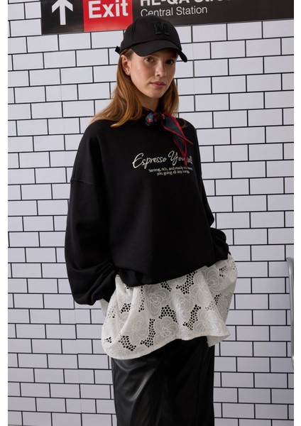Nakışlı Sweatshirt Siyah modelleri