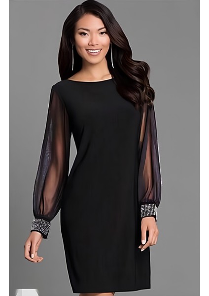 Kadın Uzun Kollu Yakası Yanlardan Hafif Açık Kollar Tül ve Taş Detay Kısa Krep Elbise modelleri