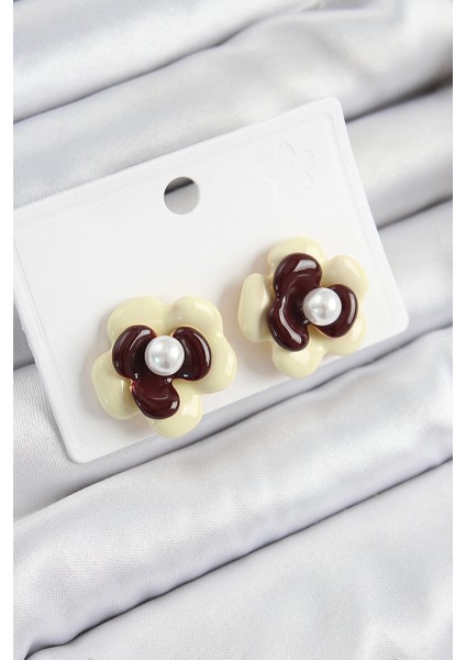 Inci Detaylı Krem Kahverengi Renk Papatya Model Kadın Küpe - TJ-BKP10859