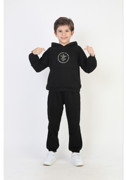 Erkek Kapşonlu Eşofman Takımı