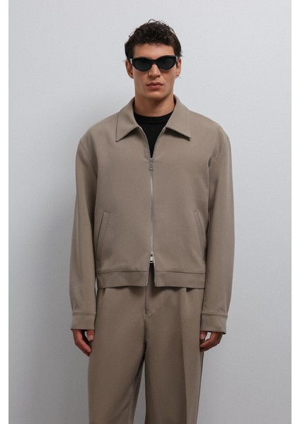 Bej Fermuarlı Mevsimlik Erkek Mont