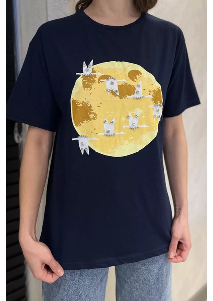 Bisiklet Yaka Taş Işlemeli Baskılı Kadın Tişört P-00016724 fırsatları