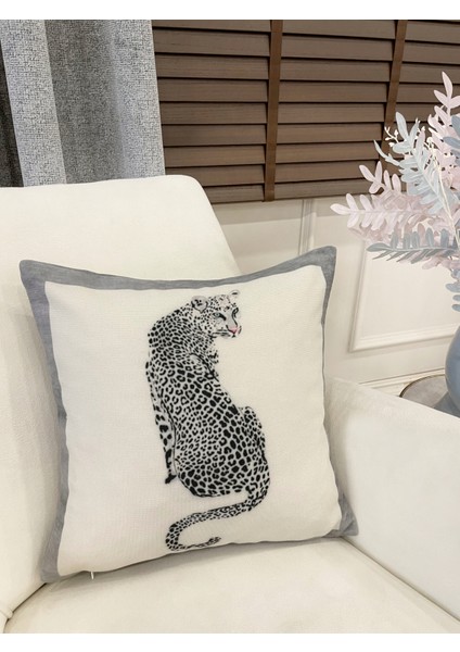Ekru-Gri Renk Leopar Desenli Dokuma Kumaş Kırlent Kılıfı 45X45