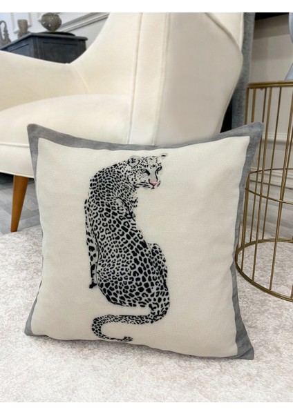 Ekru-Gri Renk Leopar Desenli Dokuma Kumaş Kırlent Kılıfı 45X45 modelleri