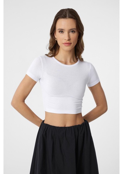 Beyaz Basic Crop Kadın Top