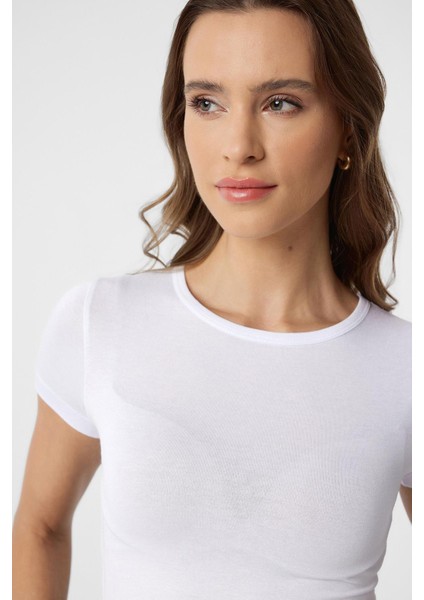 Beyaz Basic Crop Kadın Top modelleri