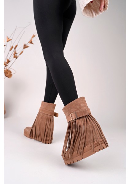 Rio Model Hakiki Deri Yuvarlak Burun Dolgu Taban Gizli Ökçe Püsküllü Tokalı Kadın Günlük Bot