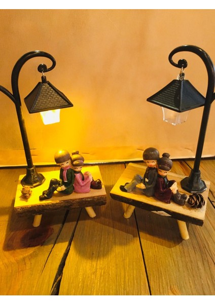 Sokak Lambası Altındaki Sevgili Çift Işıklı Biblo