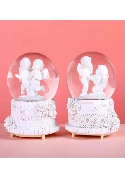 Masum Melek Işıklı Müzikli Püskürtmeli Büyük Boy Kar Küresi