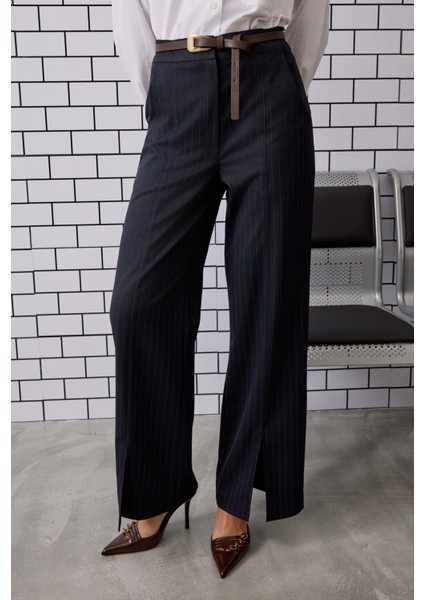 Yırtmaç Detaylı Pantolon Lacivert fiyatları