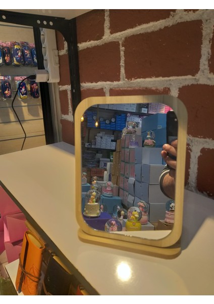 Ayaklı Makyaj Aynası