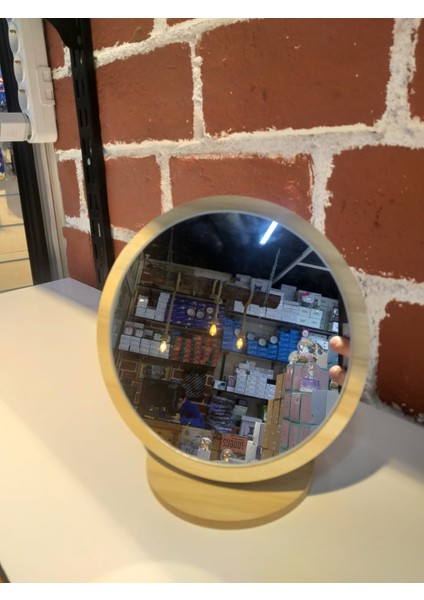 Ayaklı Makyaj Aynası