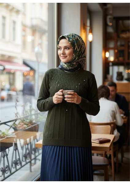 Kadın Kışlık Triko Kazak Bisiklet Yaka Boncuklu Rahat Tam Kalıp indirimleri