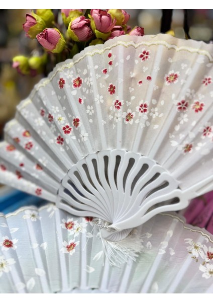 Plastik Desenli Yelpaze