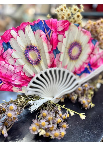 Plastik Desenli Yelpaze