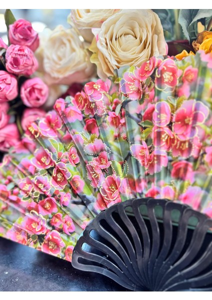 Plastik Desenli Yelpaze