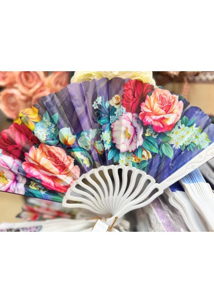 Plastik Desenli Yelpaze