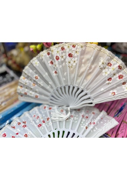 Plastik Desenli Yelpaze