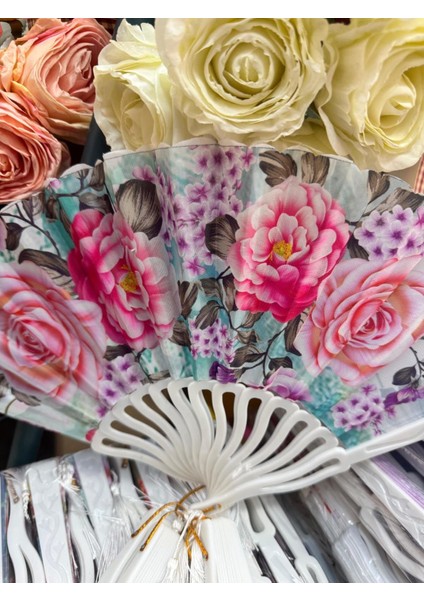 Plastik Desenli Yelpaze