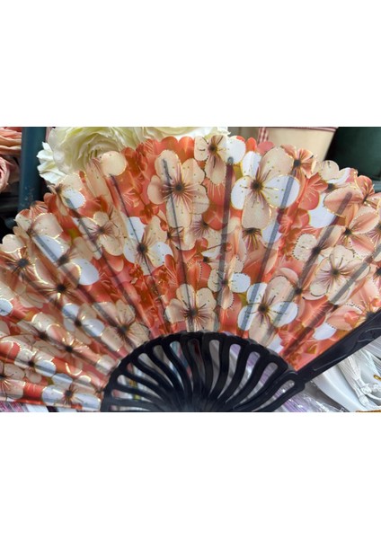 Plastik Desenli Yelpaze