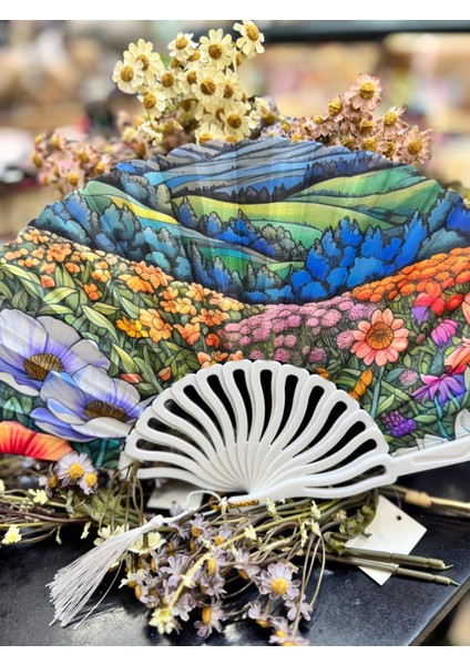 Plastik Desenli Yelpaze