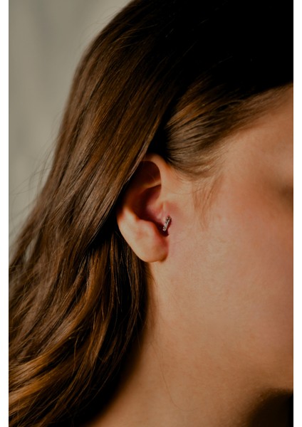 5 Sıra Taşlı Çelik Küpe