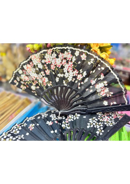 Plastik Desenli Yelpaze