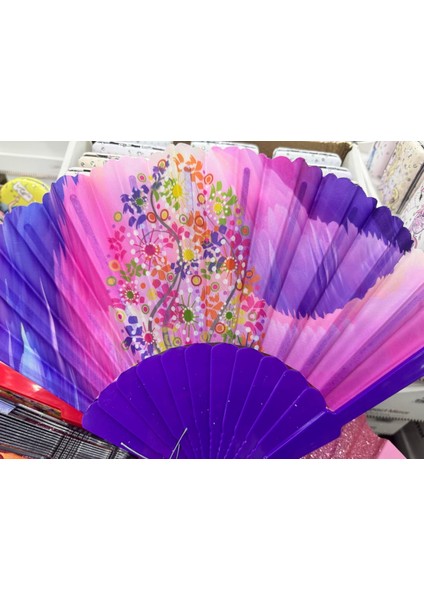 Plastik Desenli Yelpaze