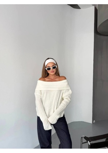 Kadın Madonna Yaka Salaş Triko fiyatları