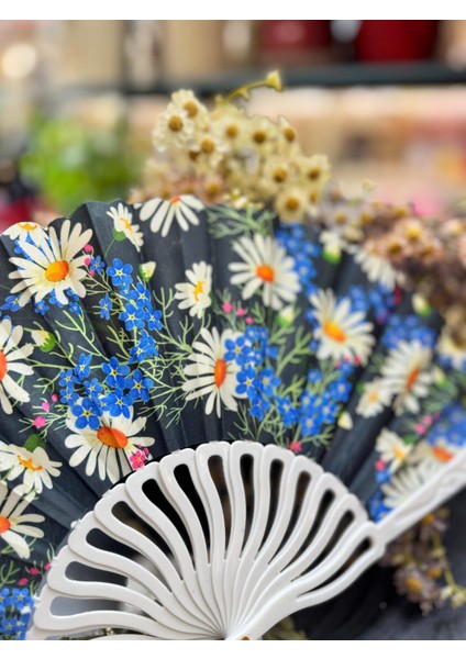 Plastik Desenli Yelpaze