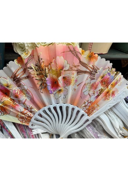 Plastik Desenli Yelpaze