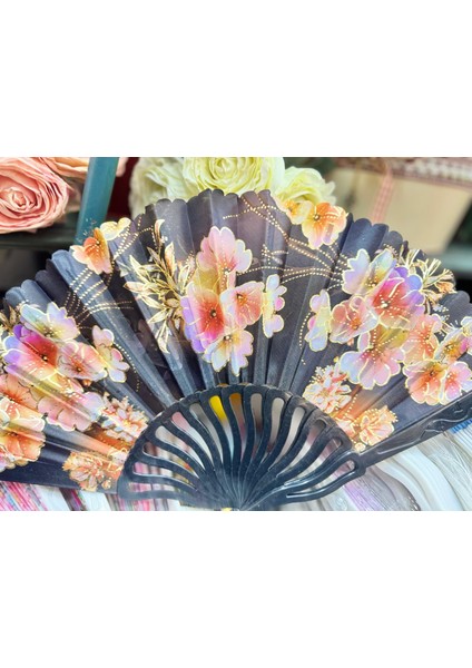 Plastik Desenli Yelpaze