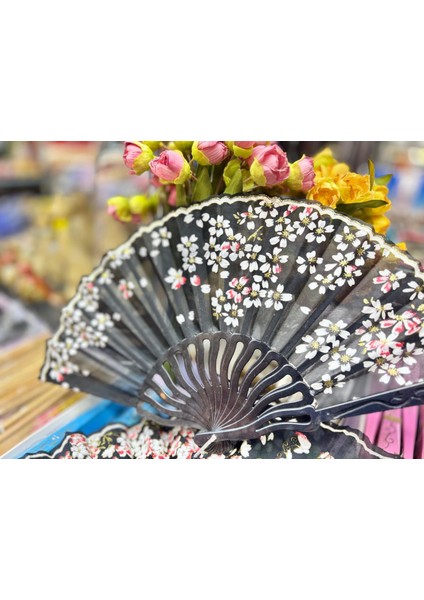 Plastik Desenli Yelpaze