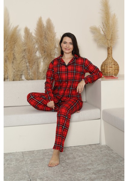 Kadın Pijama Takımı-Ekose Desenli - Pat Yakalı-Düğmeli 12285