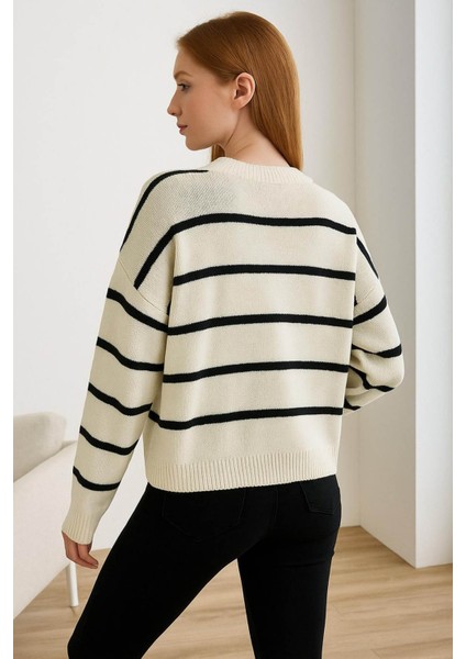 Bisiklet Yaka Çizgili Bej Kadın Kazak 25K0093K1 modelleri