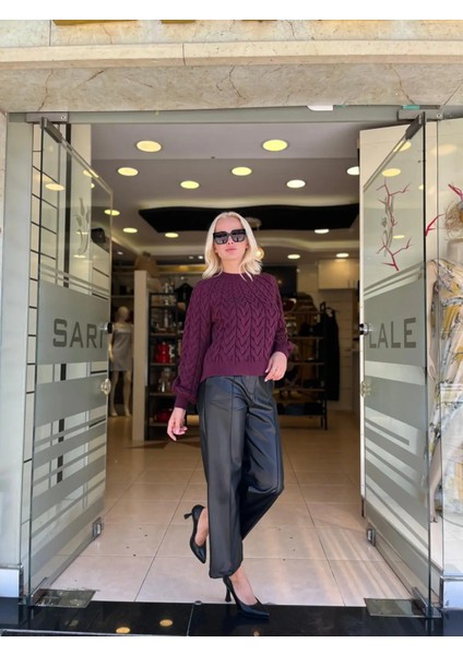 Örgü Detaylı Yarım Balıkçı Triko