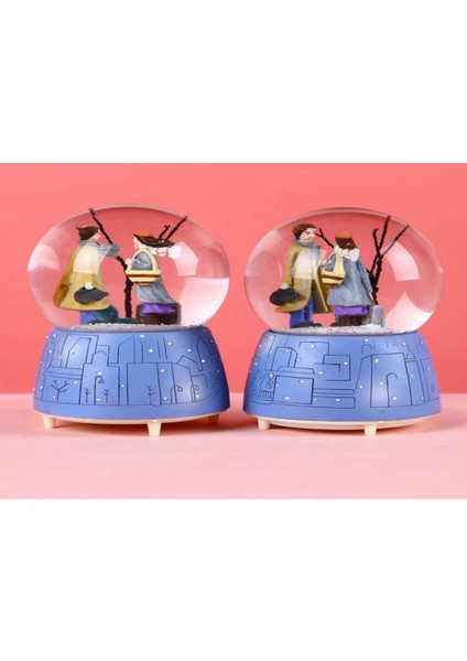 Kış Masalı Işıklı Müzikli Püskürtmeli Büyük Boy Kar Küresi