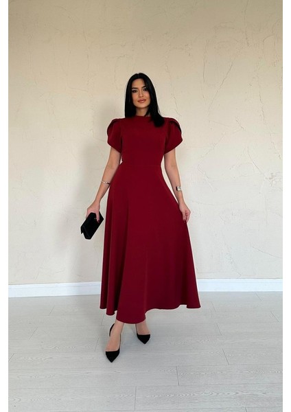 Bordo Arkası Fiyonk Garnili Britli Elbise