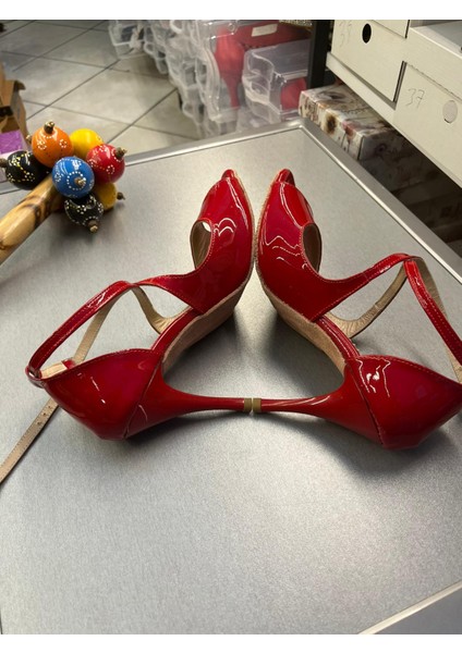 Kırmızı Ruğan Yandan Çift Bağlı Model 8,5 CM(13PONT) Tango, Dans, ve Salon Ayakkabısı fiyatları